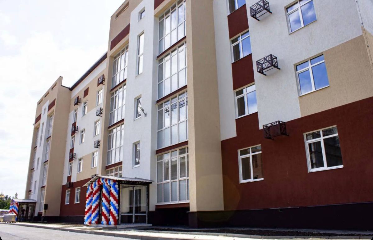 Выдача ключей собственникам квартир состоялась в жилом комплексе «Дубрава» на востоке Луганска Выдача ключей собственникам квартир состоялась в жилом комплексе «Дубрава» на востоке Луганска