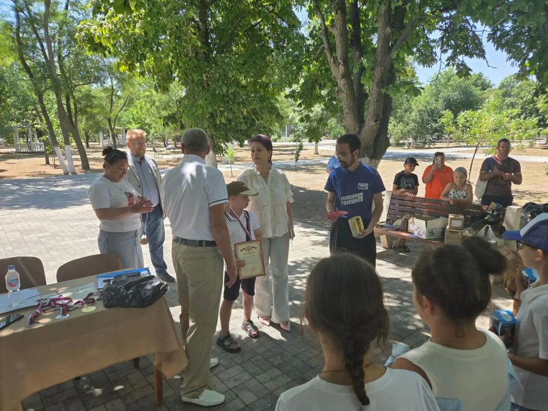 В Геническе прошёл турнир по шахматам, посвящённый Международному дню шахмат В Геническе прошёл турнир по шахматам, посвящённый Международному дню шахмат