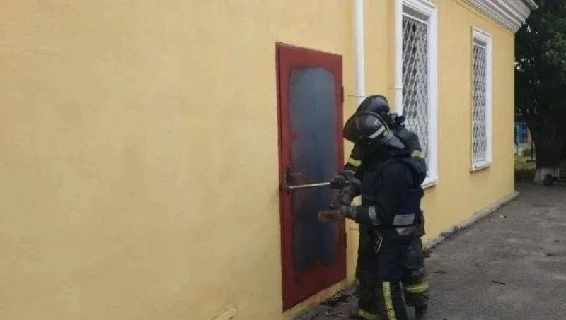 Сотрудники МЧС за три месяца ликвидировали 24 пожара в Каховском округе, возникших из-за обстрелов ВСУ Сотрудники МЧС за три месяца ликвидировали 24 пожара в Каховском округе, возникших из-за обстрелов ВСУ