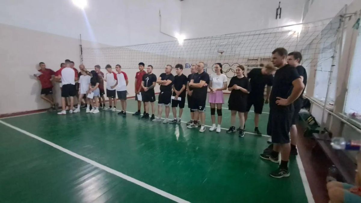 Александр Дудка: В Тарасовке прошёл товарищеский матч по волейболу Александр Дудка: В Тарасовке прошёл товарищеский матч по волейболу