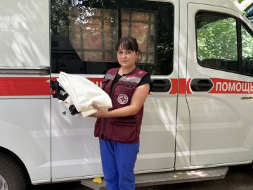 Герои в белых халатах: работа скорой помощи в 15-километровой зоне