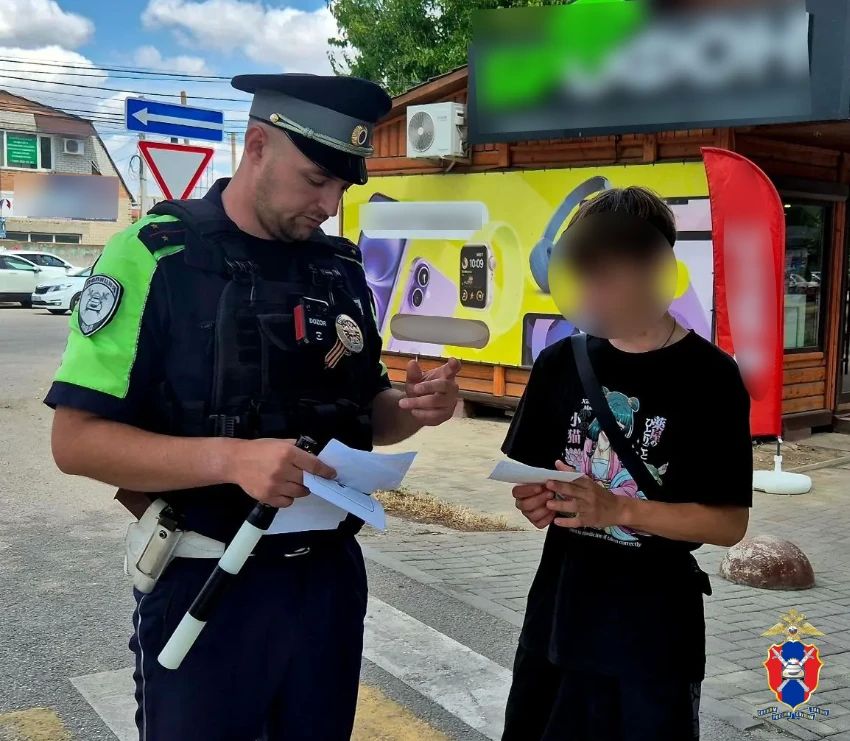 В Геническом округе Херсонской области сотрудники Госавтоинспекции провели профилактическую акцию В Геническом округе Херсонской области сотрудники Госавтоинспекции провели профилактическую акцию
