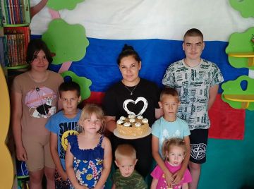 К Международному дню торта в Красноподольской библиотеке прошёл мастер-класс по приготовлению этого сладкого угощения