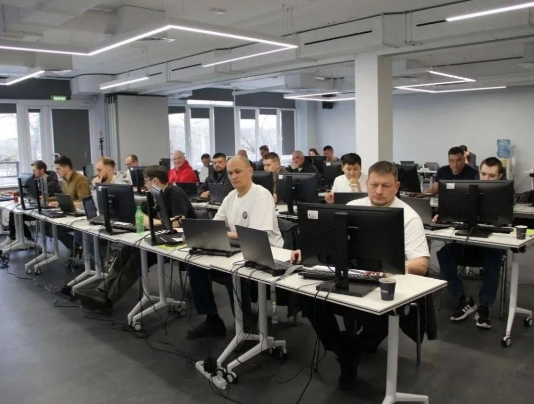 Содействие ветеранам СВО в трудоустройстве — одно из приоритетных направлений деятельности Государственного фонда «Защитники Отечества» Содействие ветеранам СВО в трудоустройстве — одно из приоритетных направлений деятельности Государственного фонда «Защитники Отечества»