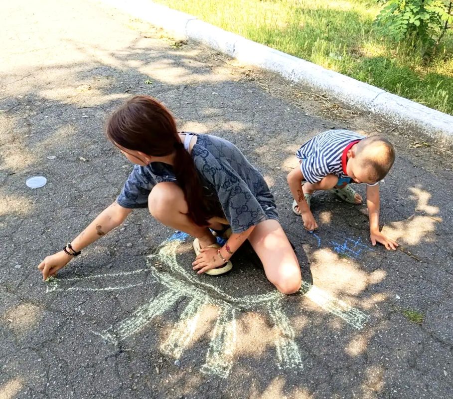 Конкурсы рисунков на асфальте прошли в учреждениях культуры Каховского округа Конкурсы рисунков на асфальте прошли в учреждениях культуры Каховского округа