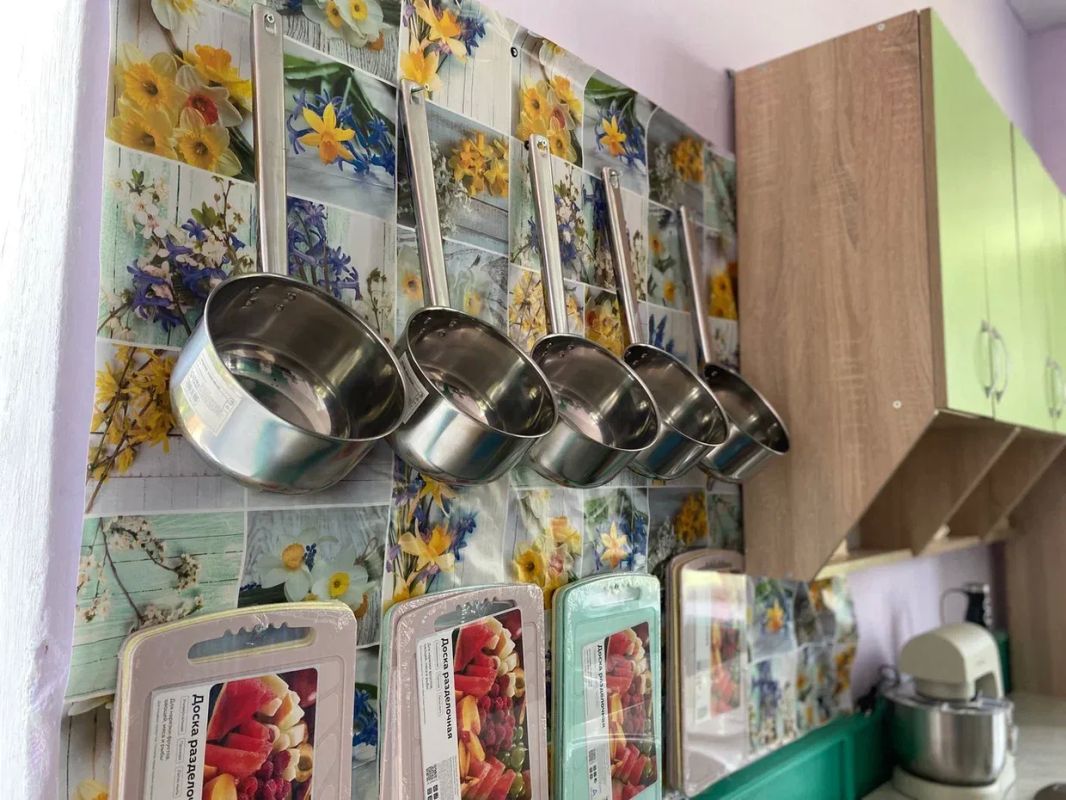 Пока дети на каникулах, в школе кипит работа Пока дети на каникулах, в школе кипит работа
