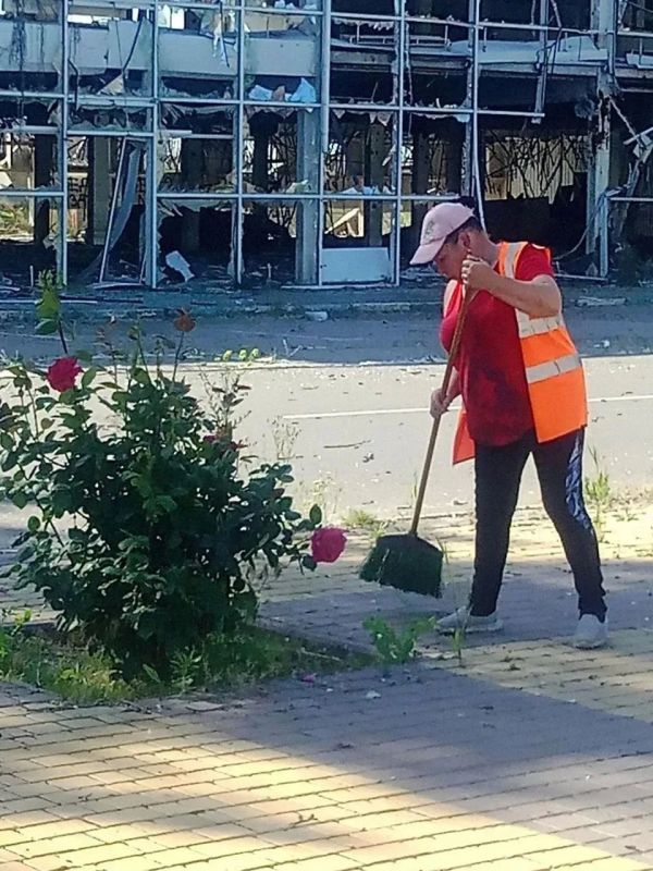 Благоустройство города Голая Пристань продолжается Благоустройство города Голая Пристань продолжается