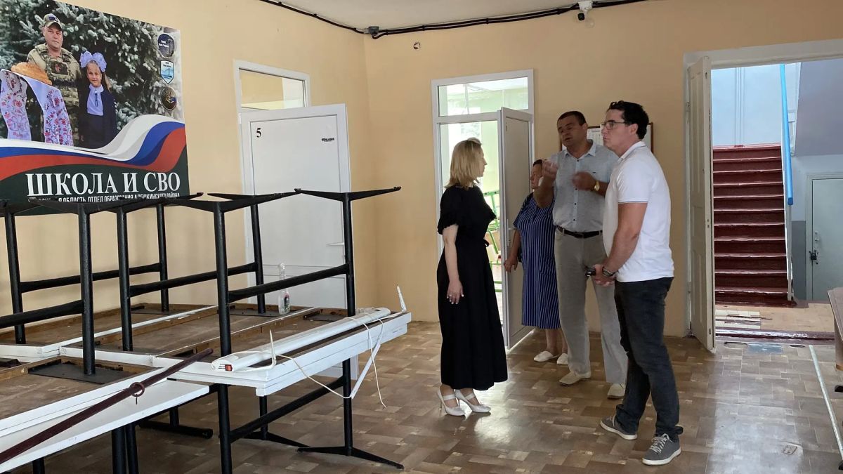 И снова за школьной партой! Посетили школу и вместе с моим коллегой Александром Фоминым побывали в роли учеников И снова за школьной партой! Посетили школу и вместе с моим коллегой Александром Фоминым побывали в роли учеников