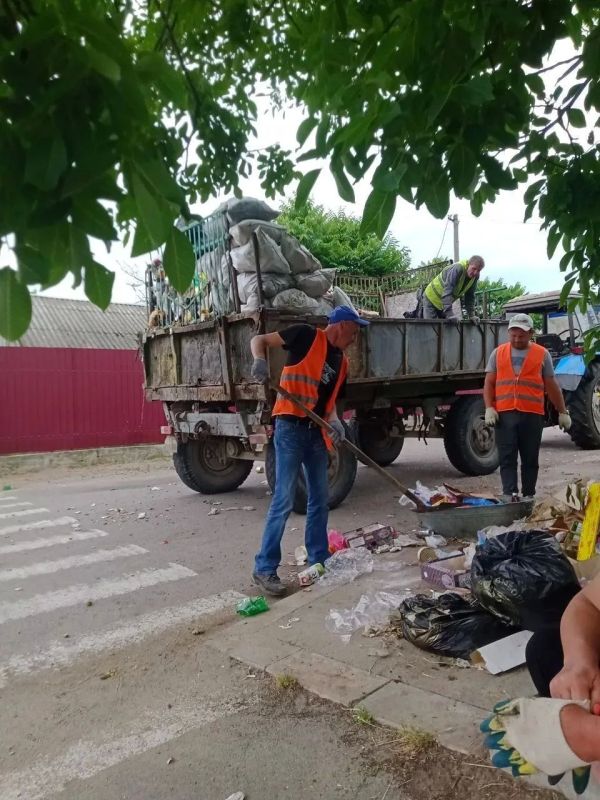 Благоустройство города Голая Пристань продолжается Благоустройство города Голая Пристань продолжается