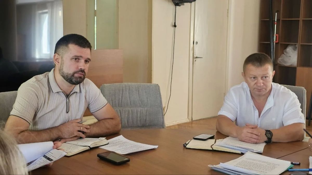 Совещание в Скадовске: подготовка к зиме – приоритетная задача Совещание в Скадовске: подготовка к зиме – приоритетная задача