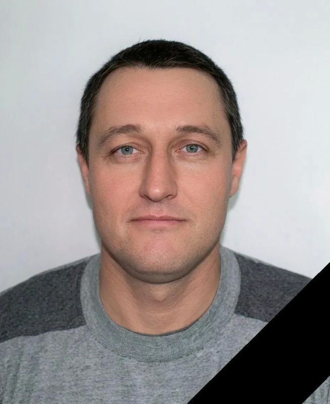 22 июля в районе центрального рынка Алешек на мине подорвались сразу два санитарных автомобиля центральной районной больницы, заявил Руслан Хоменко