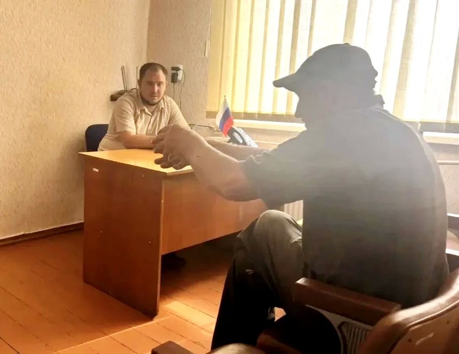 Начальник Красноперекопского и Дмитровского территориальных отделов Виктор Новак провел личный прием граждан Начальник Красноперекопского и Дмитровского территориальных отделов Виктор Новак провел личный прием граждан
