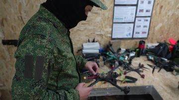 Енот из Херсона: Группировка войск «Днепр» ежемесячно готовит более 100 операторов дронов