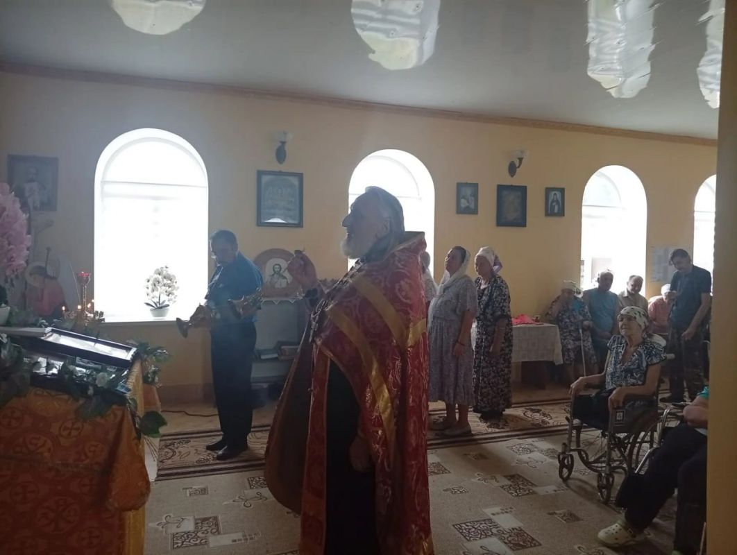Свет веры в сердцах: подопечные Владимиро-Ильинского пансионата встретили День Крещения Руси в храме Свет веры в сердцах: подопечные Владимиро-Ильинского пансионата встретили День Крещения Руси в храме