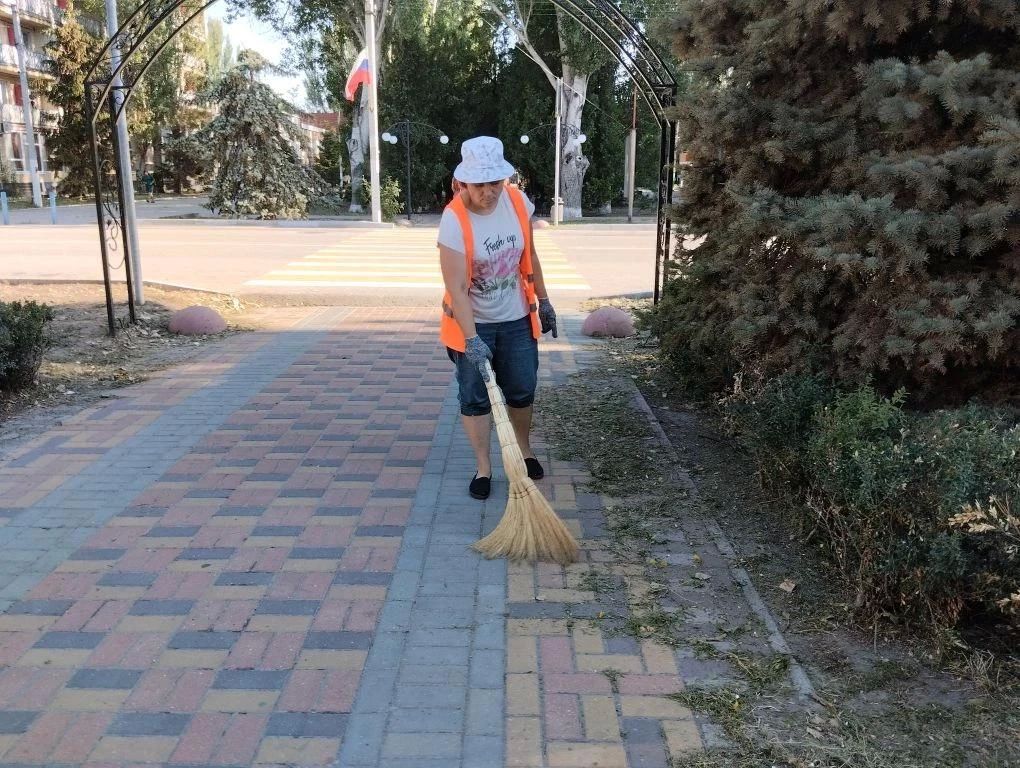 В Скадовске продолжаются плановые работы по благоустройству В Скадовске продолжаются плановые работы по благоустройству