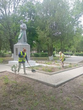 Благоустройство памятников и мемориала Славы в пгт