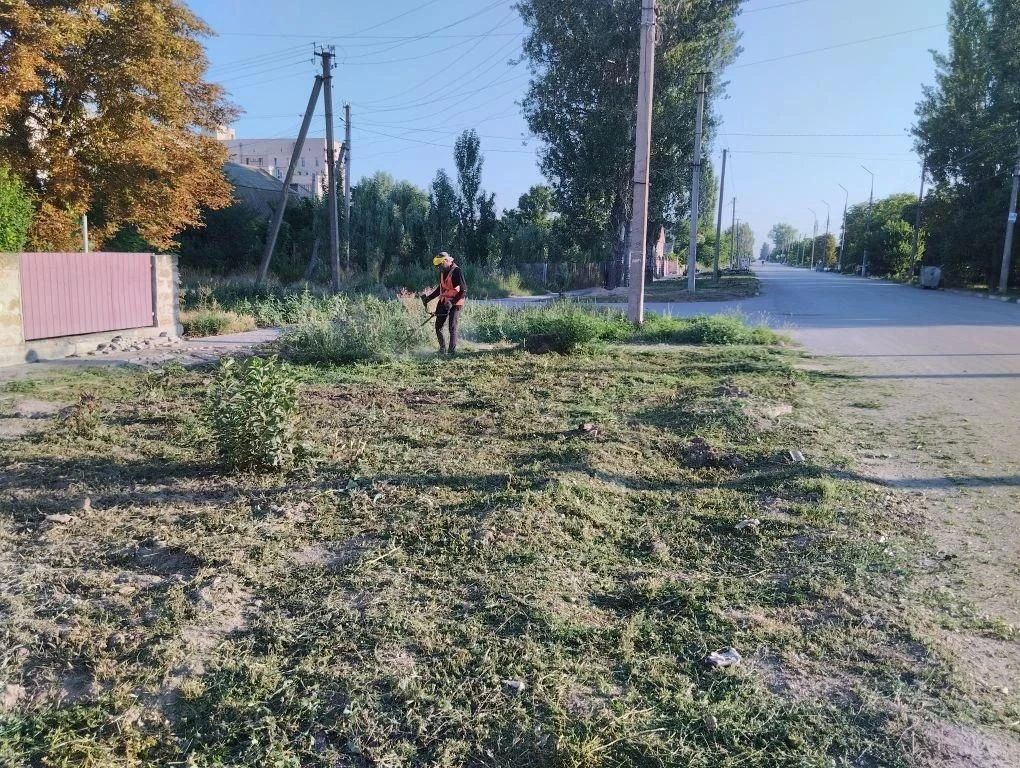 В Скадовске продолжаются плановые работы по благоустройству В Скадовске продолжаются плановые работы по благоустройству