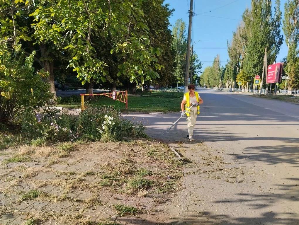 В Скадовске продолжаются плановые работы по благоустройству В Скадовске продолжаются плановые работы по благоустройству
