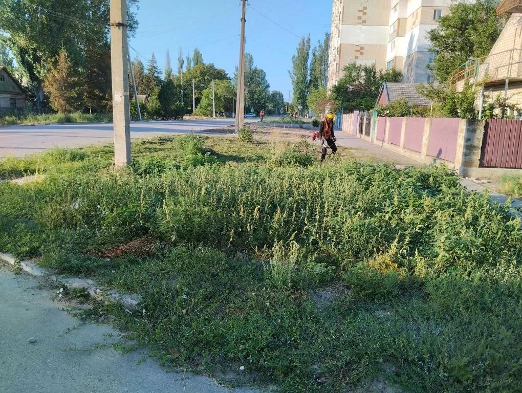 В Скадовске продолжаются плановые работы по благоустройству В Скадовске продолжаются плановые работы по благоустройству