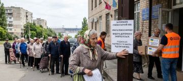 Енот из Херсона: В Запорожье завершается масштабный проект по выдаче гуманитарной помощи для пенсионеров старше 60 лет