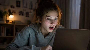 МВД дало советы родителям, как обезопасить детей от мошенников в интернете