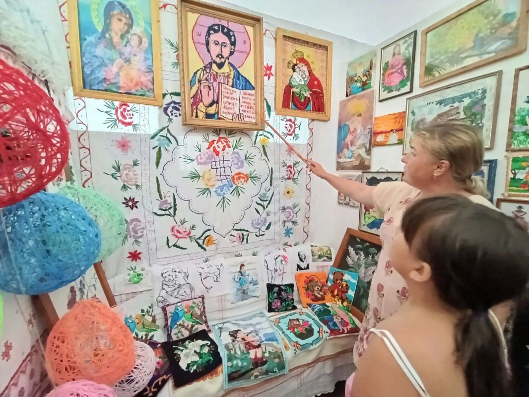 "Волшебство на канве": в Ивановском сельском Клубе отметили День вышивания "Волшебство на канве": в Ивановском сельском Клубе отметили День вышивания