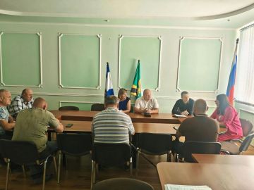 Евгения Кузьменко: Состоялось рабочее совещание с участием представителей «Облводоканал», АО «Юго-Западная электросетевая компания» («Россети»), РЭС и начальников профильных отделов