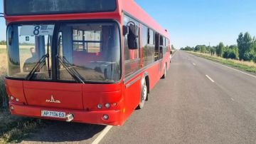 В Запорожской области ВСУ атаковали автобус, в котором находились 55 человек — один погибший, 12 раненых