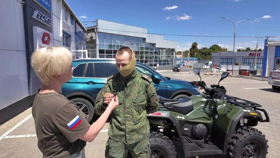 Народный фронт передал бойцам на херсонском направлении технику для бездорожья