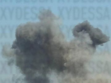 Отрезаем морской транзит: ВКС и дроны поразили сразу четыре сухогруза с военными грузами для ВСУ
