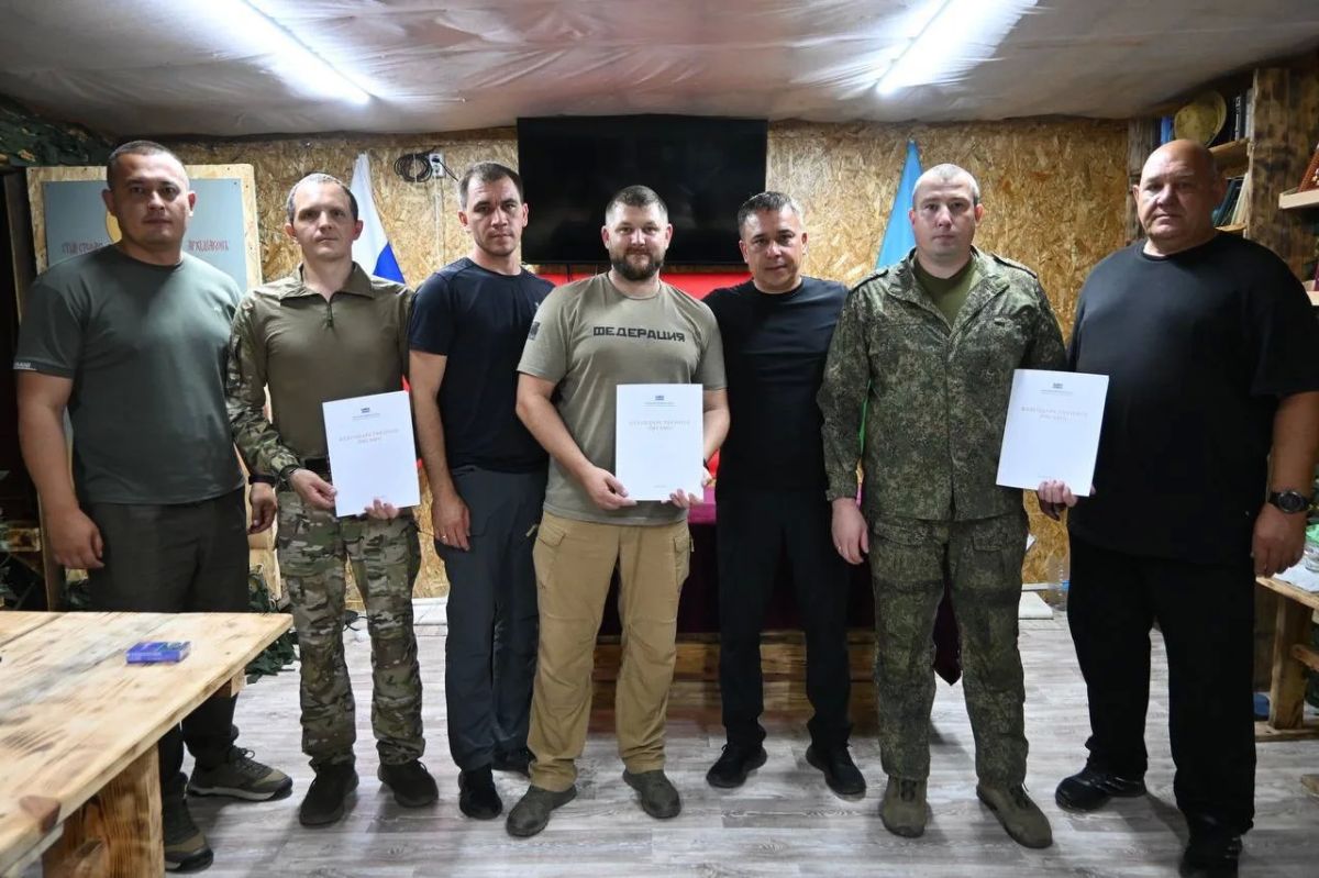 Айрат Гибатдинов в ходе рабочей поездки в Запорожскую область посетил Мелитопольский университет и подразделения ВДВ Айрат Гибатдинов в ходе рабочей поездки в Запорожскую область посетил Мелитопольский университет и подразделения ВДВ