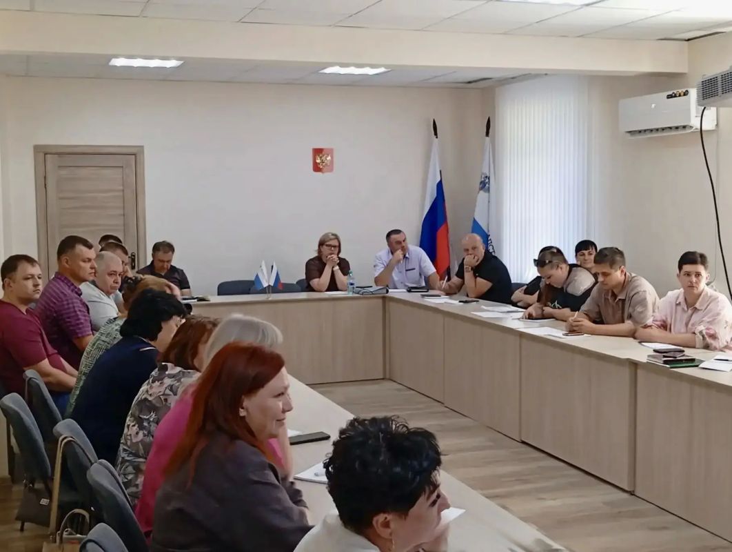 Специалисты воссоединенных регионов завершили обучение по подготовке к осенне-зимнему периоду Специалисты воссоединенных регионов завершили обучение по подготовке к осенне-зимнему периоду