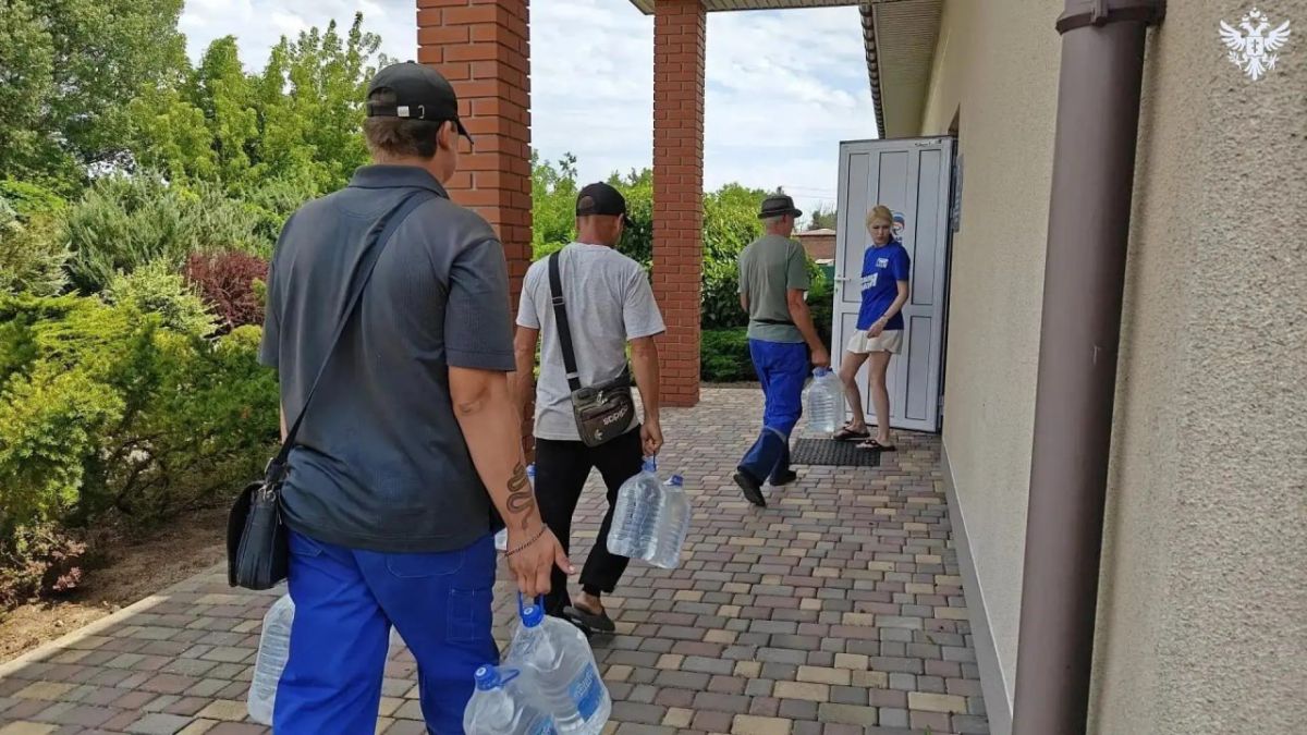 Владимир Сальдо сообщил, что из-за продолжающихся ударов ВСУ по объектам энергетики в ряде округов сохраняются перебои с электроснабжением и подачей воды Владимир Сальдо сообщил, что из-за продолжающихся ударов ВСУ по объектам энергетики в ряде округов сохраняются перебои с электроснабжением и подачей воды