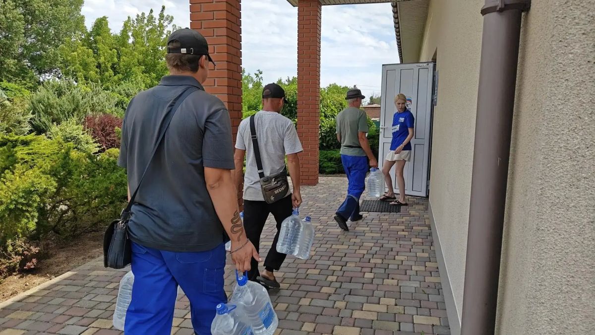 Владимир Сальдо: Дорогие земляки!. Из-за продолжающихся ударов ВСУ по объектам энергетики в ряде округов сохраняются перебои с электроснабжением Владимир Сальдо: Дорогие земляки!. Из-за продолжающихся ударов ВСУ по объектам энергетики в ряде округов сохраняются перебои с электроснабжением