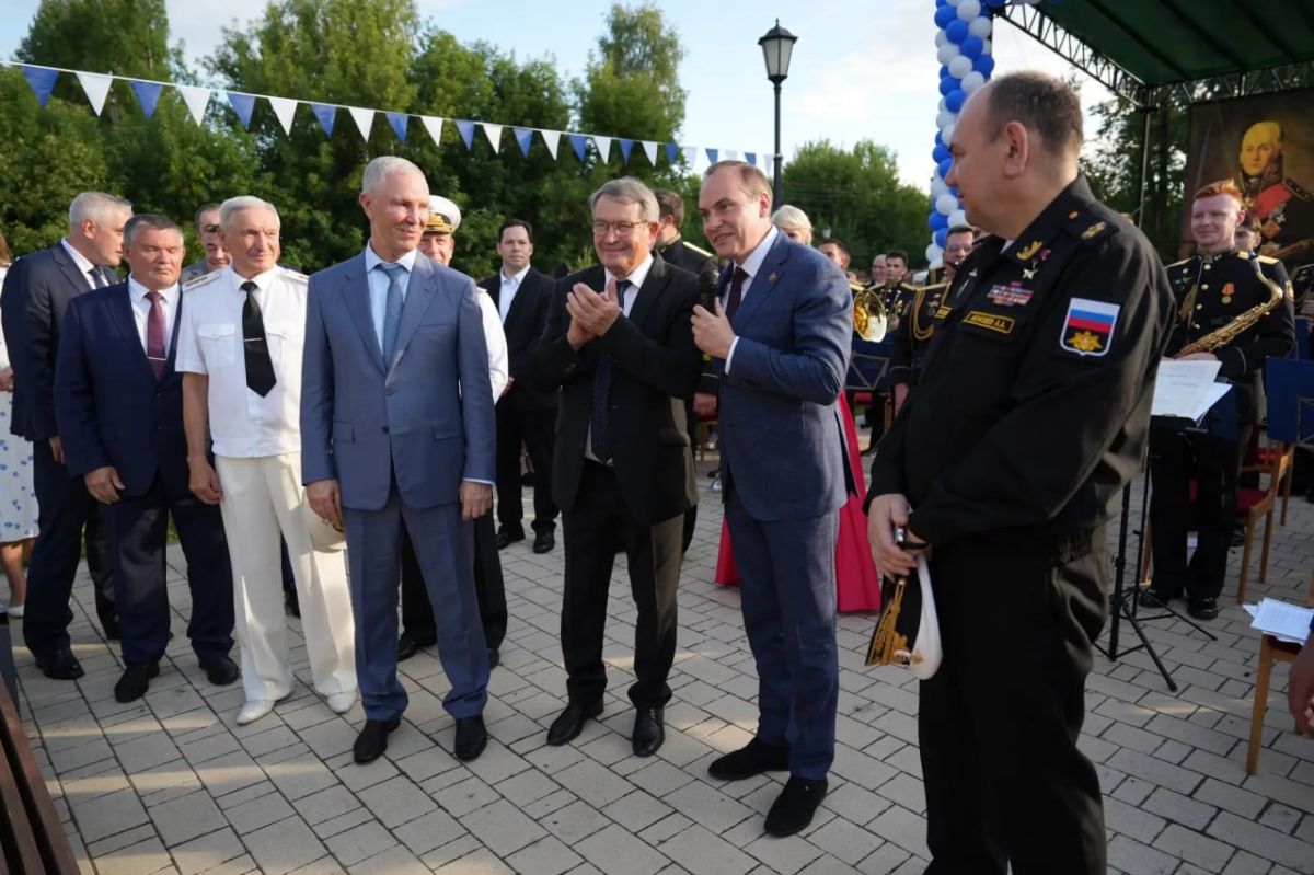 Владимир Сальдо: Побывал в Мордовии, где вместе с Главой республики Артёмом Здуновым принял участие в торжествах, посвящённых 25-летию канонизации святого праведного воина Фёдора Ушакова Владимир Сальдо: Побывал в Мордовии, где вместе с Главой республики Артёмом Здуновым принял участие в торжествах, посвящённых 25-летию канонизации святого праведного воина Фёдора Ушакова