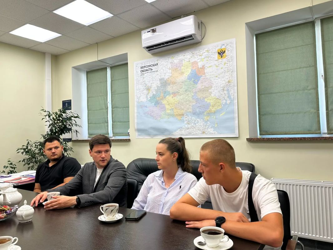 Владислав Ярченко: Сегодня встретился с ребятами, которые раньше состояли на профилактическом учете, а сейчас уже сняты с него Владислав Ярченко: Сегодня встретился с ребятами, которые раньше состояли на профилактическом учете, а сейчас уже сняты с него