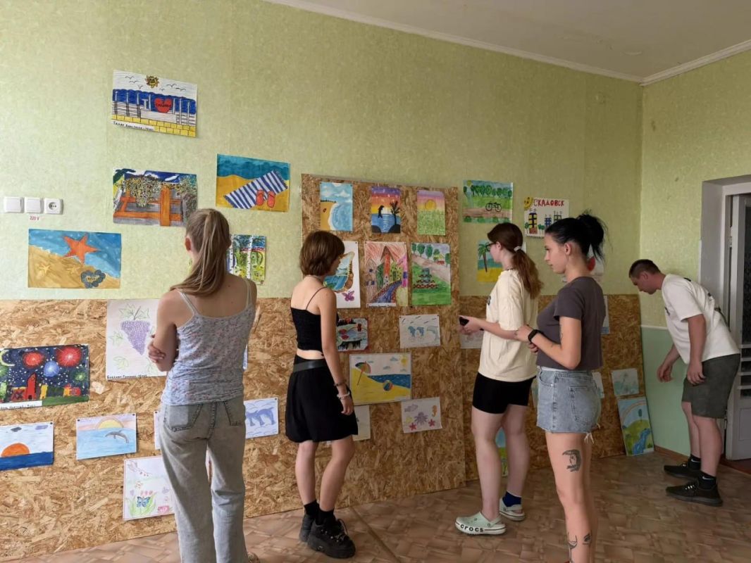«Я рисую лето»: выставка детского творчества открылась в Скадовске «Я рисую лето»: выставка детского творчества открылась в Скадовске