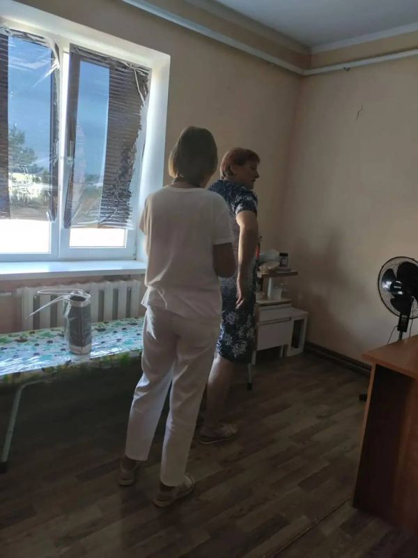 Врачи Горностаевской ЦРБ провели выездной прием в селе Константиновка Врачи Горностаевской ЦРБ провели выездной прием в селе Константиновка