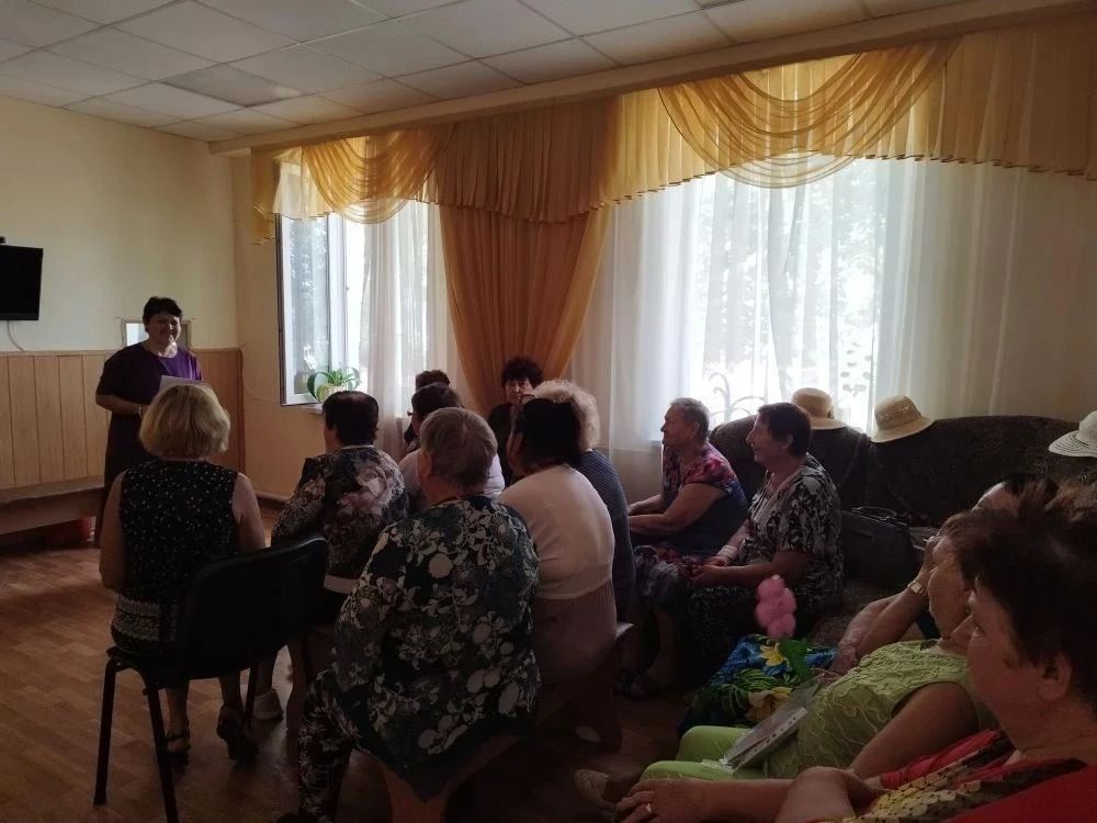 Специалисты отделения дневного пребывания граждан пожилого возраста и инвалидов ГБУ ХО «Чаплинский комплексный центр социального обслуживания населения» провели организационную встречу в рамках региональной программы...