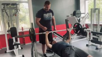 В селе Каменка состоялись спортивные соревнования по русскому жиму