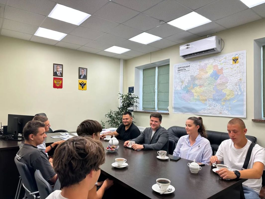 Министр молодежной политики Херсонской области встретился с ребятами, ранее состоявшими на профилактическом учете