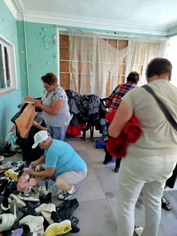 В Голопристанском округе большая часть территорий уже 10 дней без света, вода — только с генераторов или подвозом, сообщил Владимир Сальдо В Голопристанском округе большая часть территорий уже 10 дней без света, вода — только с генераторов или подвозом, сообщил Владимир Сальдо