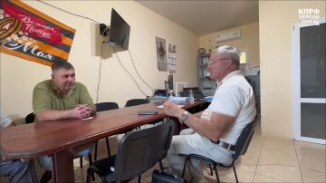 В рамках депутатского контроля депутат Херсонской областной Думы от фракции КПРФ Александр Пономарев инспектирует систему питьевого водоснабжения в селе Стрелковое (Генический муниципальный округ)