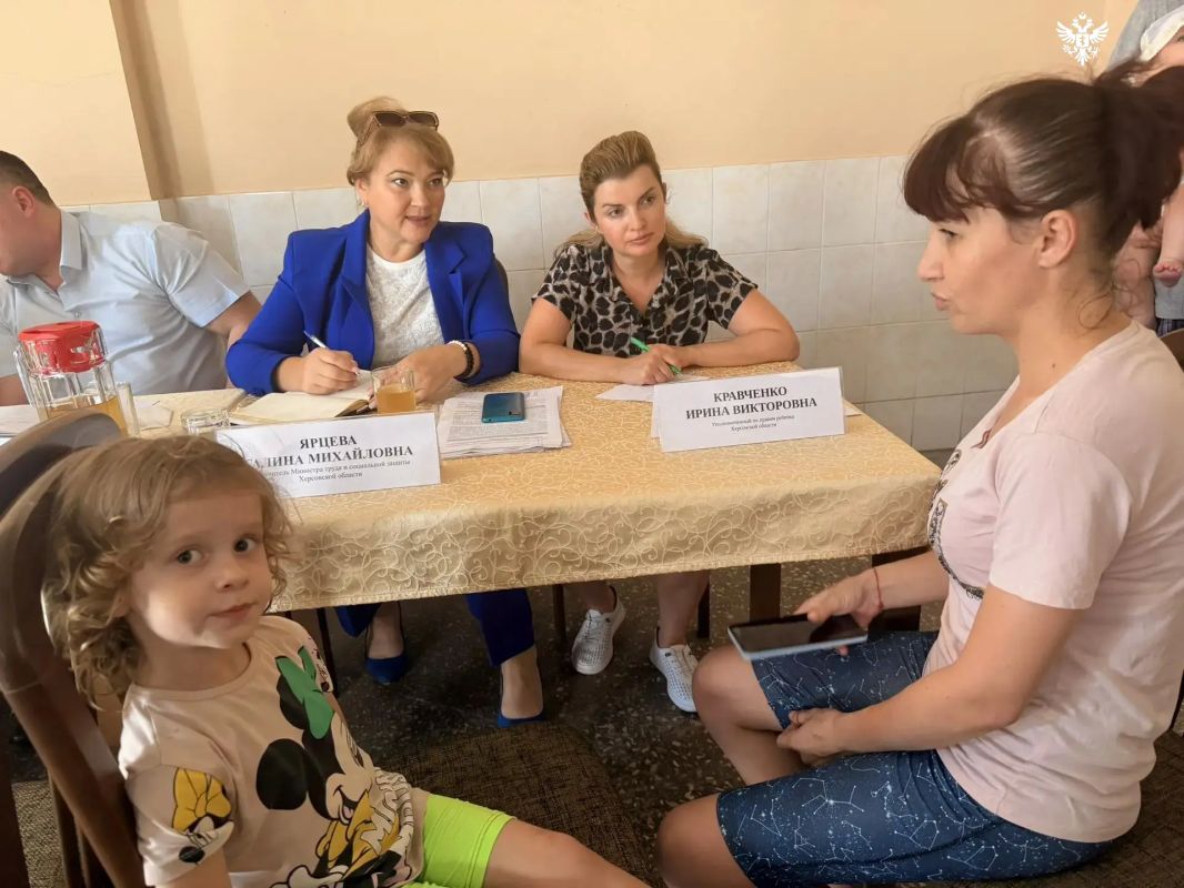 Татьяна Кузьмич провела прием эвакуированных жителей Херсонской области Татьяна Кузьмич провела прием эвакуированных жителей Херсонской области
