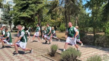 Зарядка в ХАУ — Приёмная комиссия приняла участие в акции «Старт недели спорта»!
