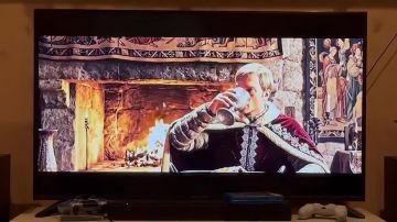 Американская платформа Roku (бывший проект Netflix) запустила «первый» круглосуточный канал с ИИ-сериалами, фильмами и сгенерированным аниме, пишет vc. ru