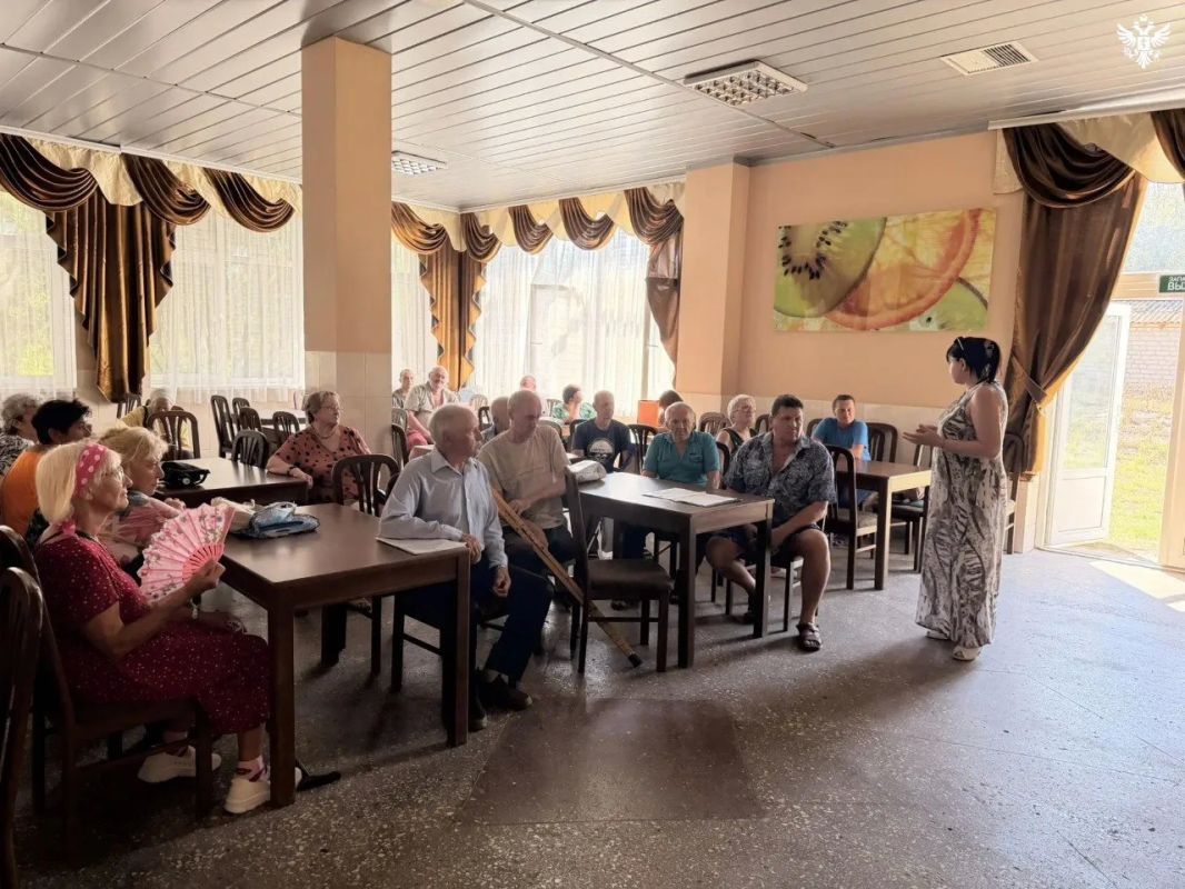 Замгубернатора Херсонской области провела прием эвакуированных граждан Замгубернатора Херсонской области провела прием эвакуированных граждан