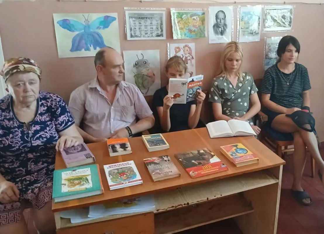 В Скадовском округе прошла литературная игра «Путешествие на остров книг» В Скадовском округе прошла литературная игра «Путешествие на остров книг»