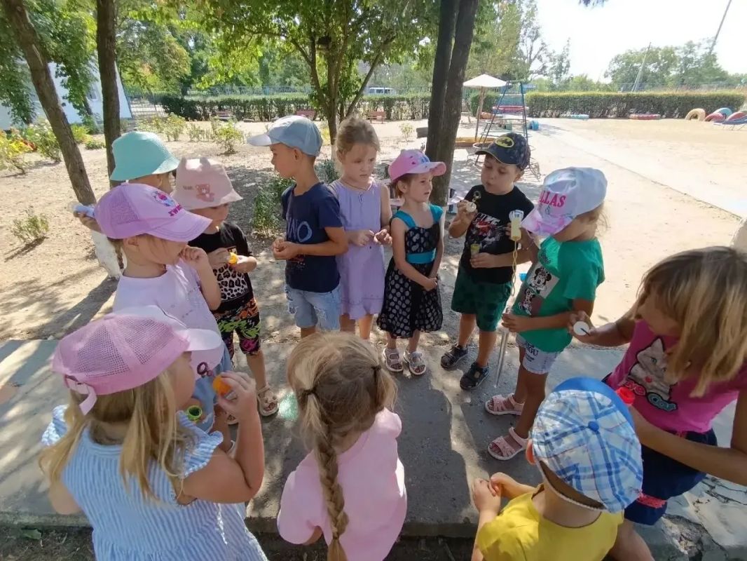 В ГБОУ ХО «Рубановский детский сад „Растишка“» Великолепетихского МО прошла «Минутка здоровья»: «Мыло — наш помощник»! ... В ГБОУ ХО «Рубановский детский сад „Растишка“» Великолепетихского МО прошла «Минутка здоровья»: «Мыло — наш помощник»! ...