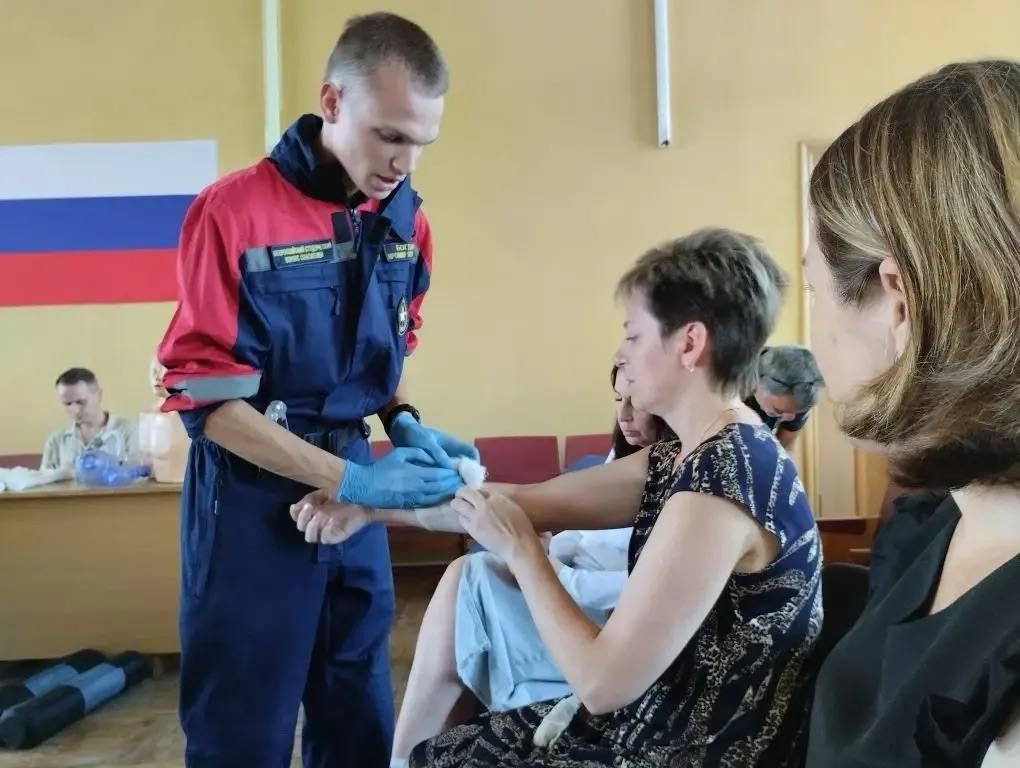Сотрудники территориальных избирательных комиссий Херсонской области прошли обучение по оказанию первой помощи и действиям при ЧС Сотрудники территориальных избирательных комиссий Херсонской области прошли обучение по оказанию первой помощи и действиям при ЧС